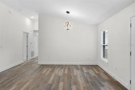 5160 80th Way N St Petersburg FL 33709