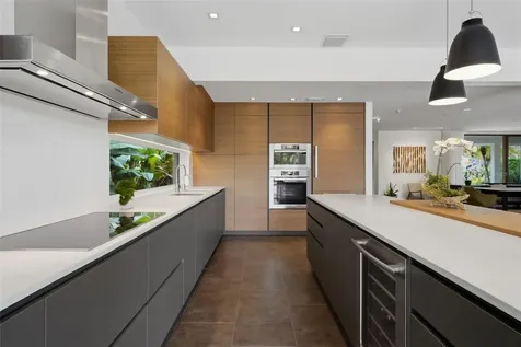 541 S Washington Drive Sarasota FL 34236