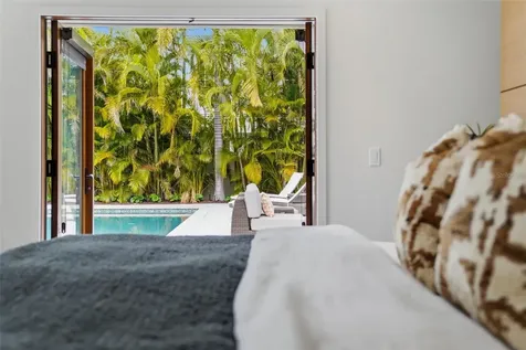 541 S Washington Drive Sarasota FL 34236
