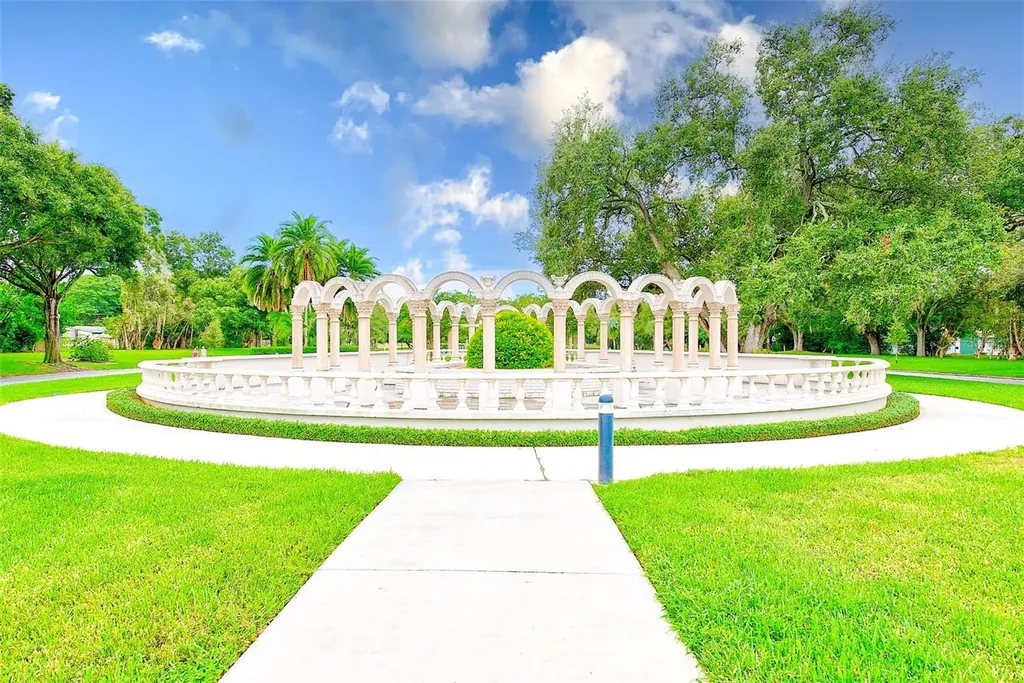 2229 Americus Boulevard W Clearwater FL 33763