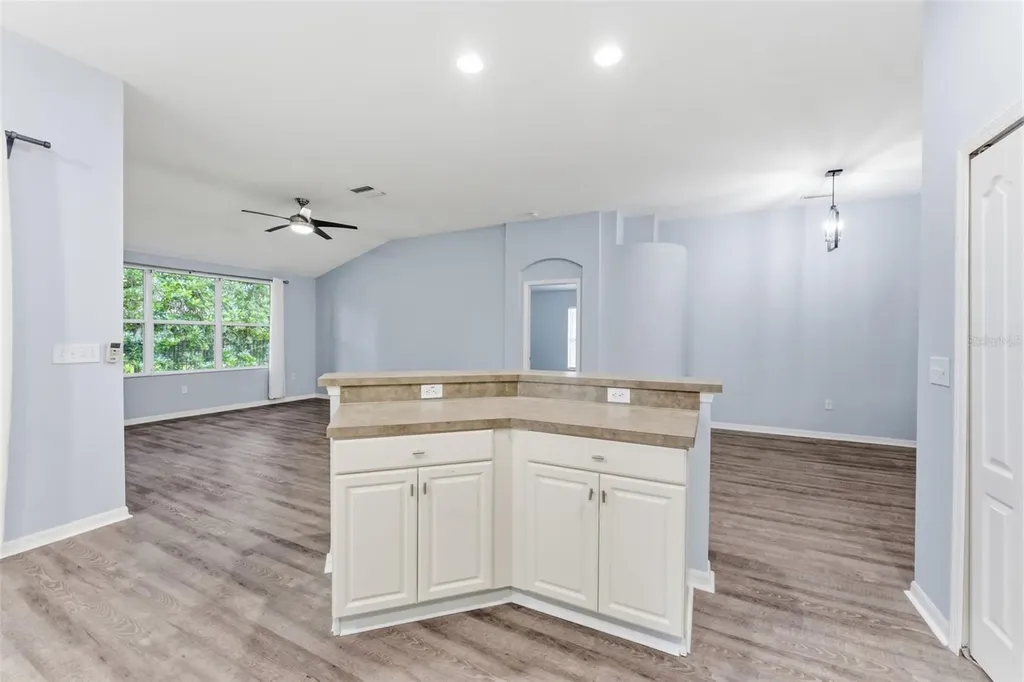 6125 Gannetwood Place Lithia FL 33547