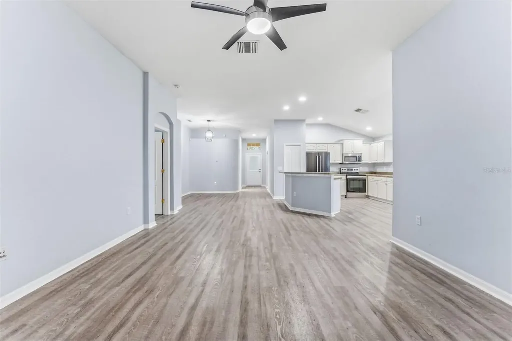 6125 Gannetwood Place Lithia FL 33547