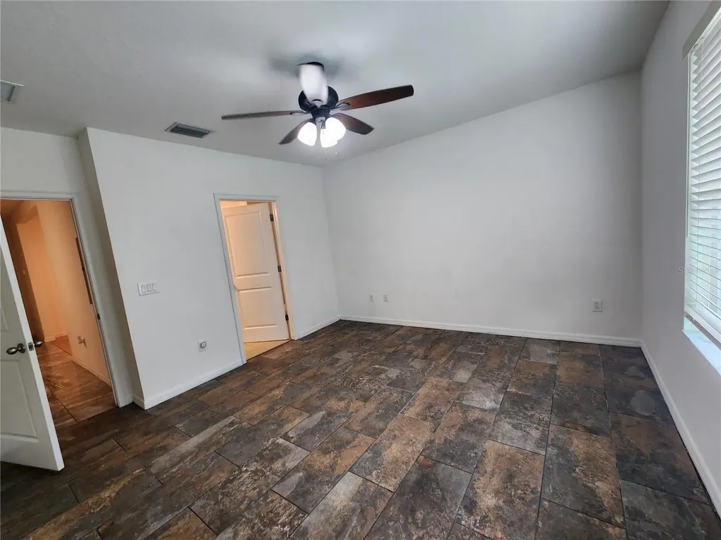 1112 Hillhurst Drive Wesley Chapel FL 33543