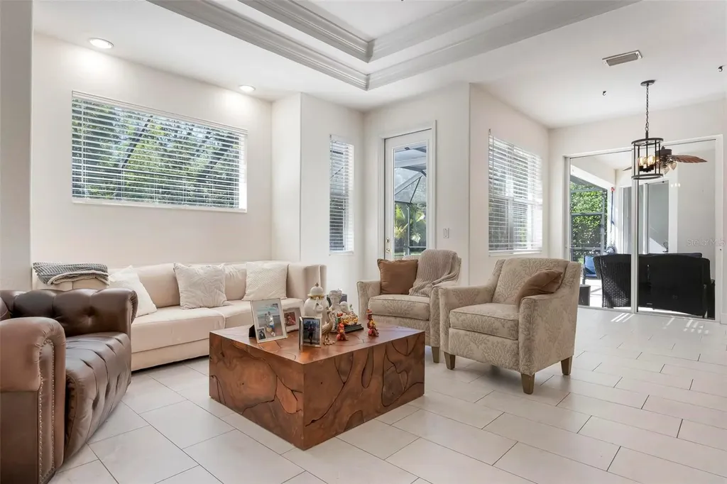 404 Golden Harbour Trail Bradenton FL 34212