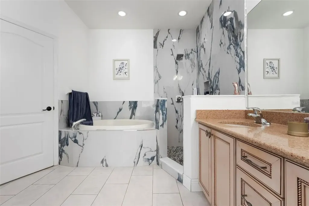 404 Golden Harbour Trail Bradenton FL 34212