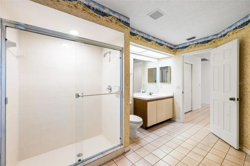 2555 Mason Oaks Drive Valrico FL 33596