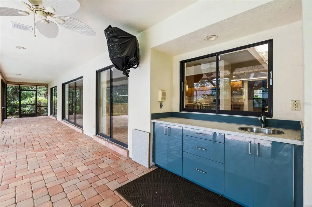 2555 Mason Oaks Drive Valrico FL 33596