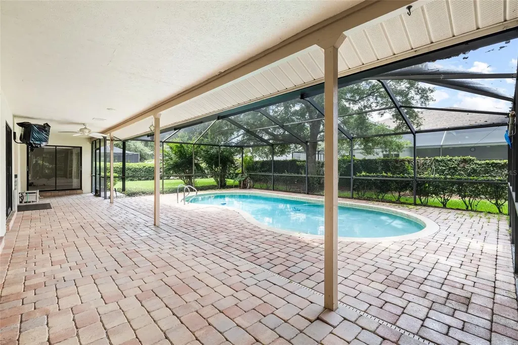 2555 Mason Oaks Drive Valrico FL 33596
