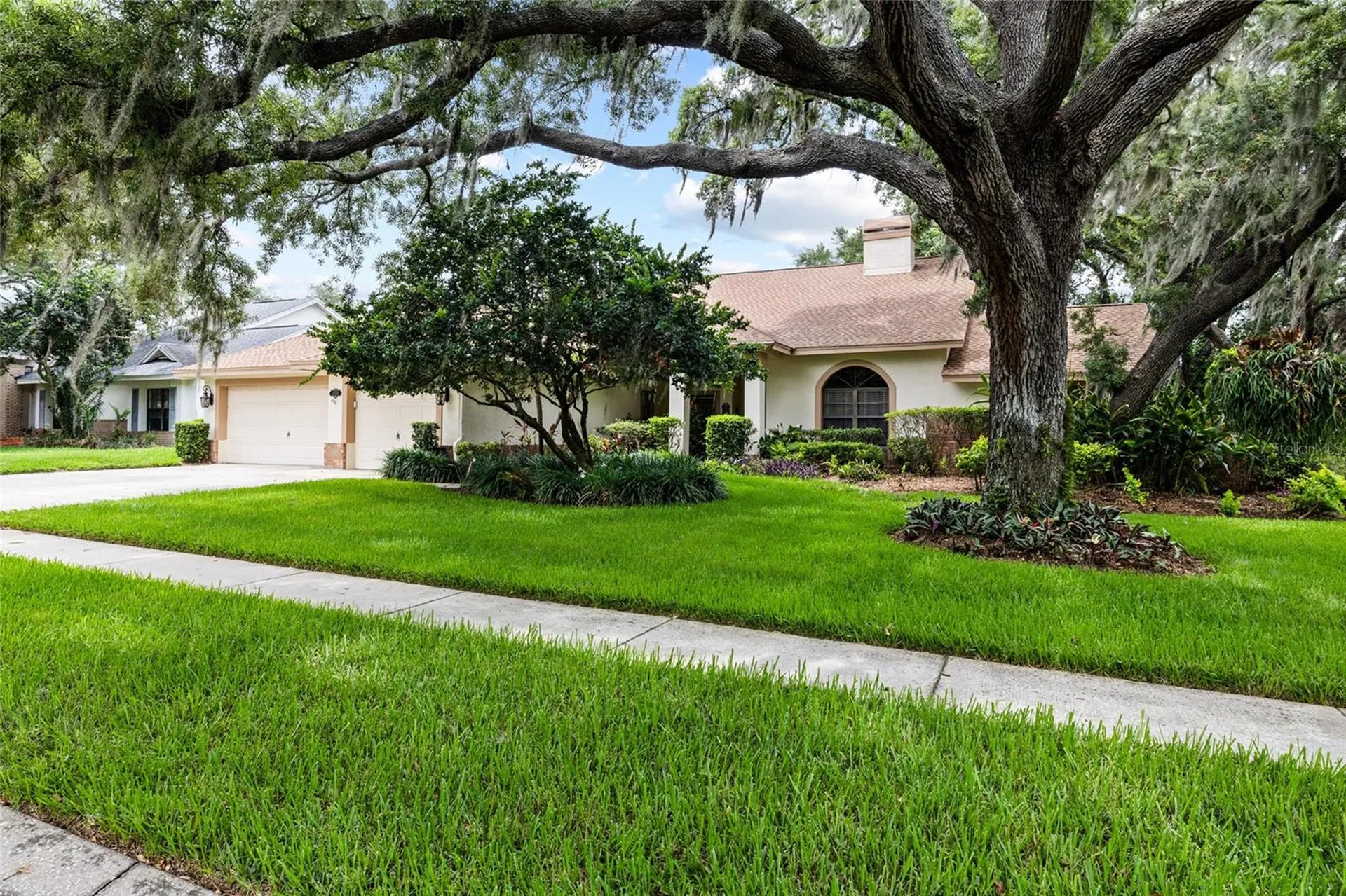 2555 Mason Oaks Drive Valrico FL 33596