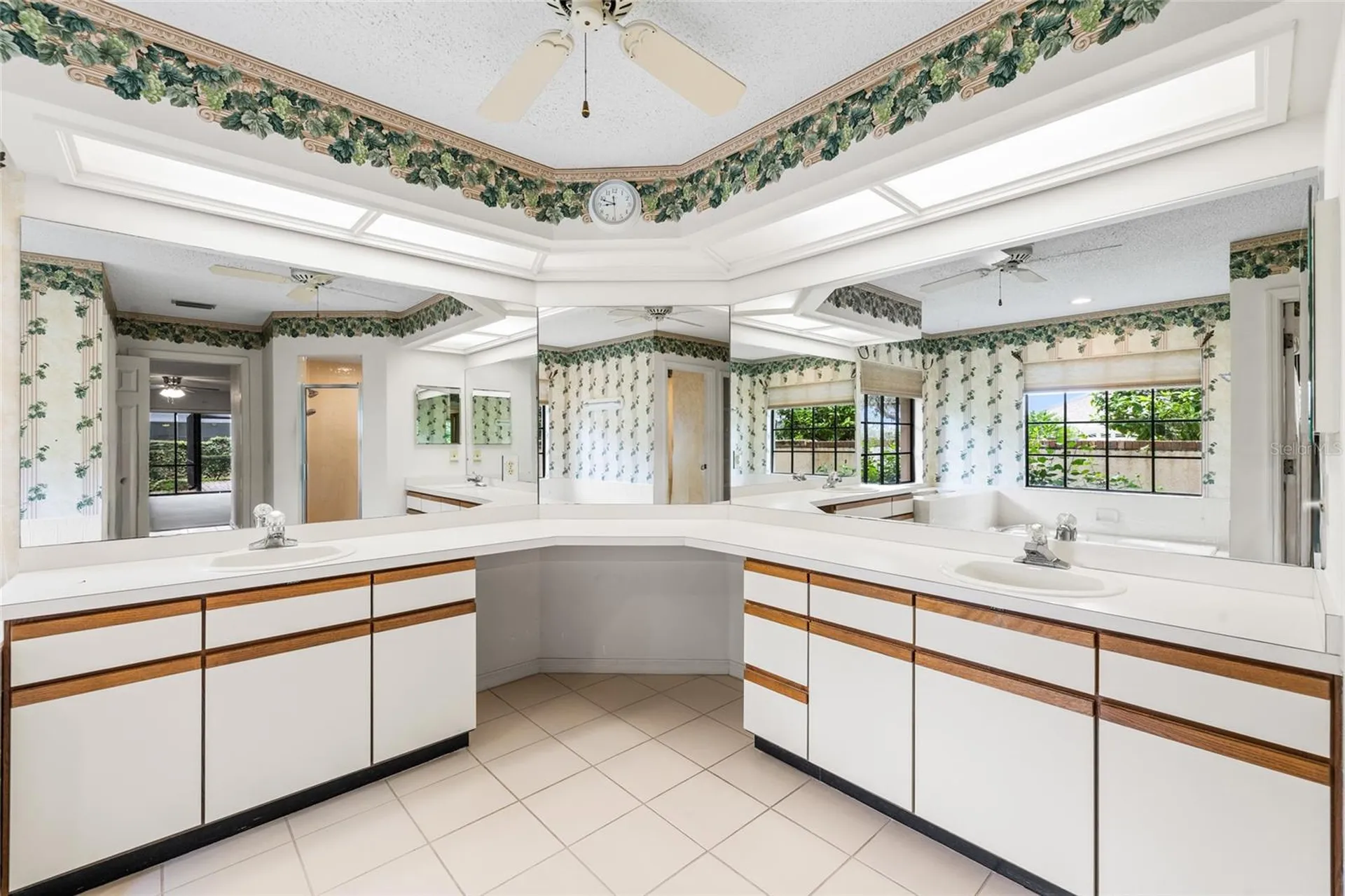2555 Mason Oaks Drive Valrico FL 33596