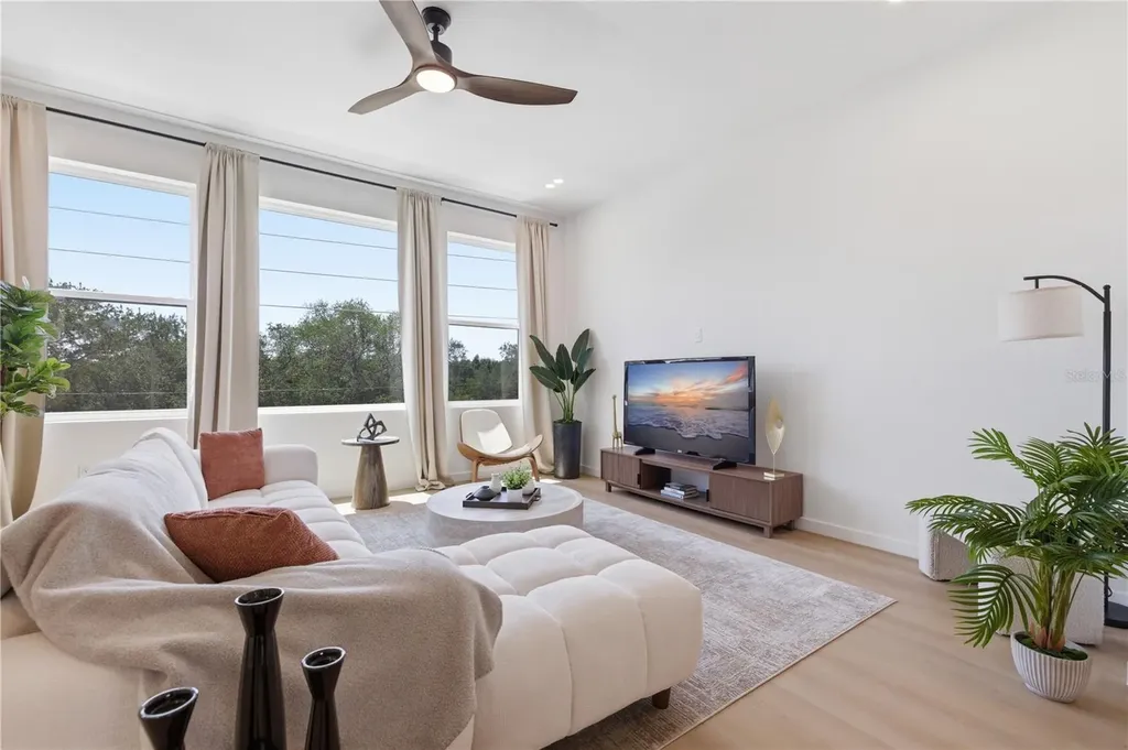 2104 4th Street S St Petersburg FL 33705
