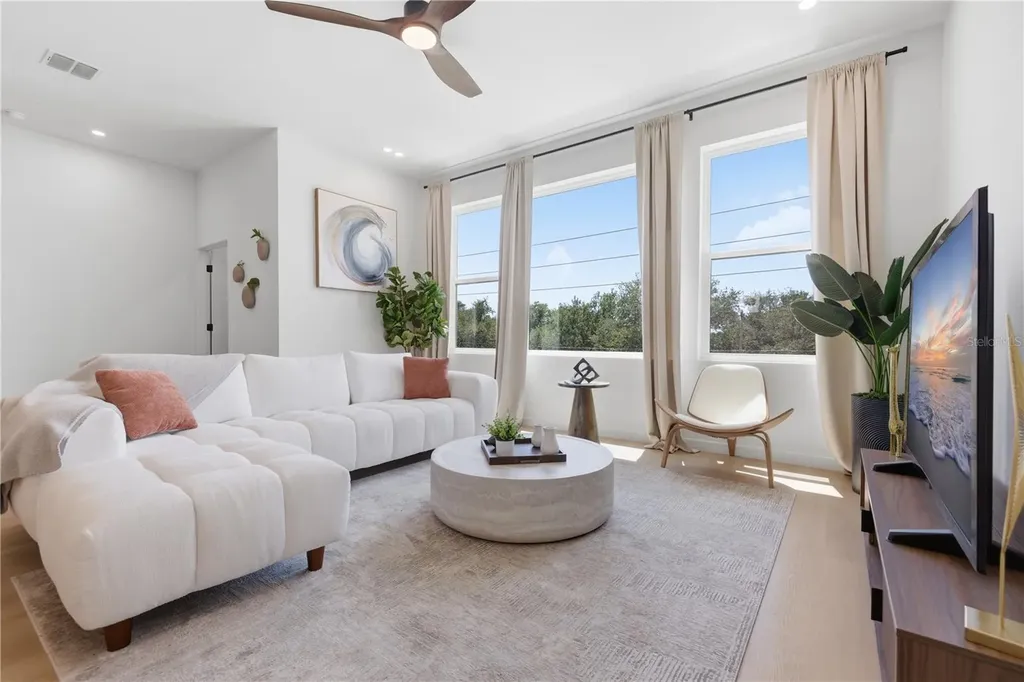 2104 4th Street S St Petersburg FL 33705