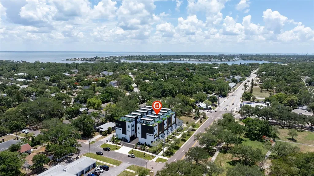 2104 4th Street S St Petersburg FL 33705