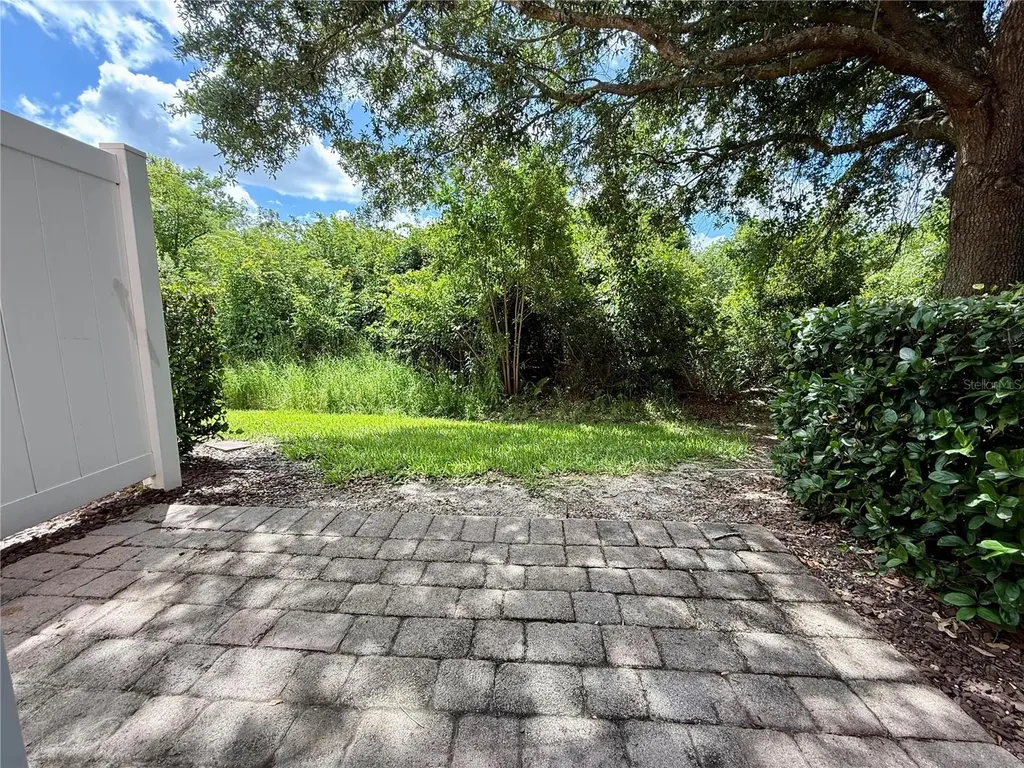 823 Pine Pointe Lane Orlando FL 32828