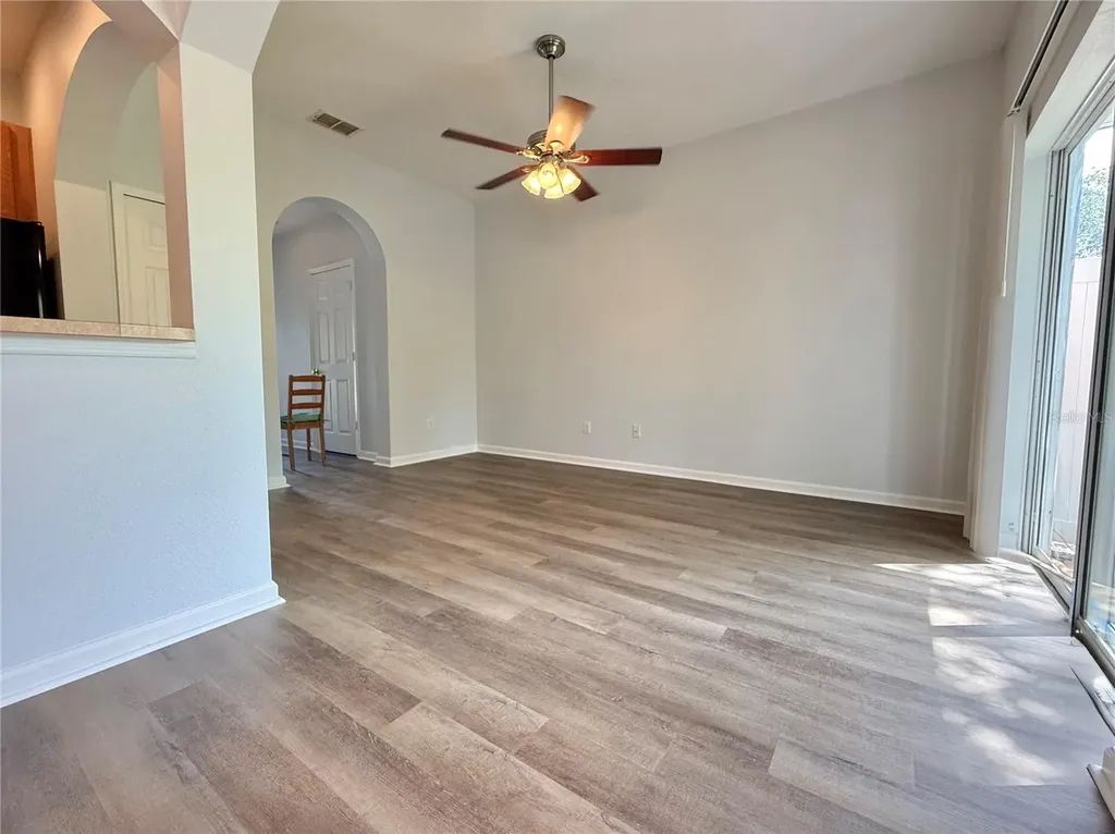 823 Pine Pointe Lane Orlando FL 32828