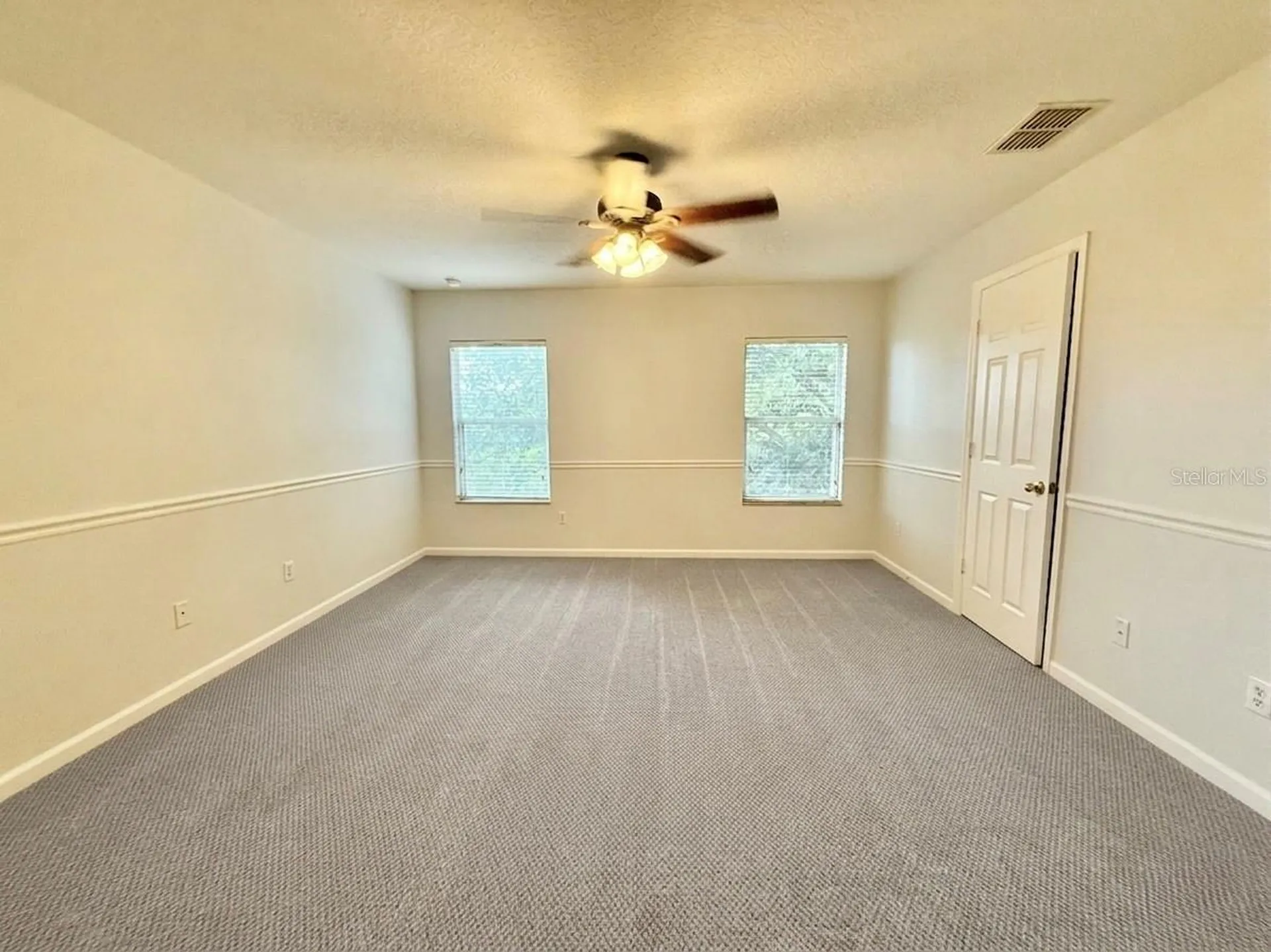 823 Pine Pointe Lane Orlando FL 32828