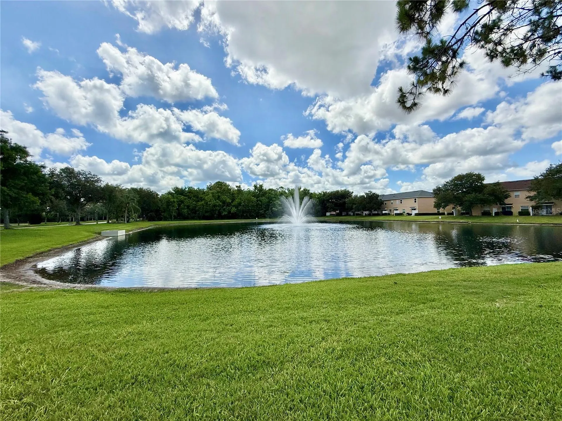 823 Pine Pointe Lane Orlando FL 32828