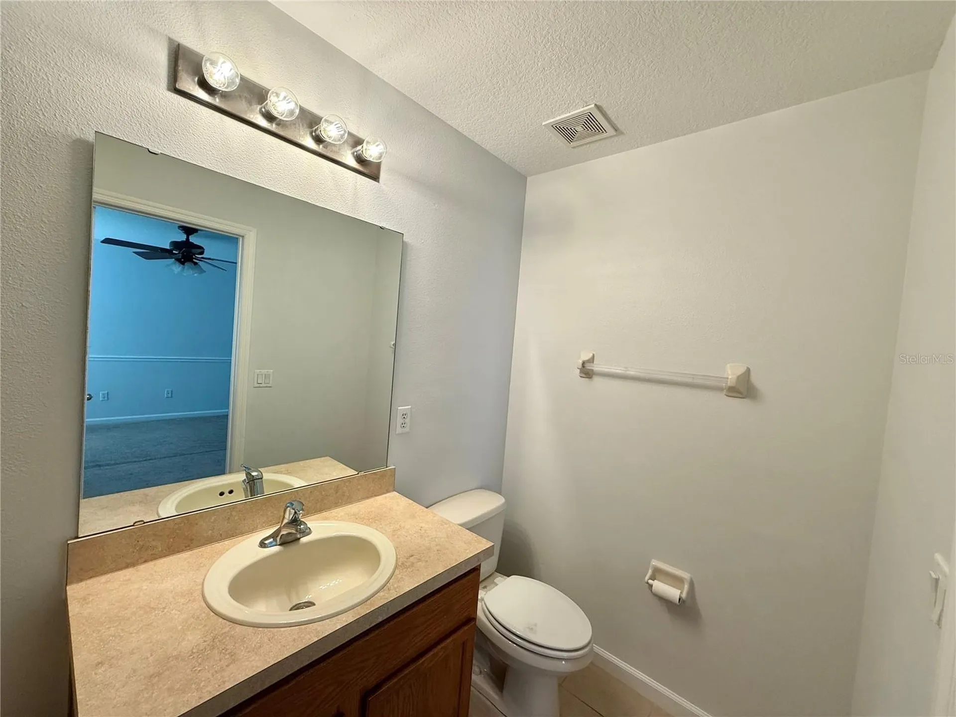 823 Pine Pointe Lane Orlando FL 32828