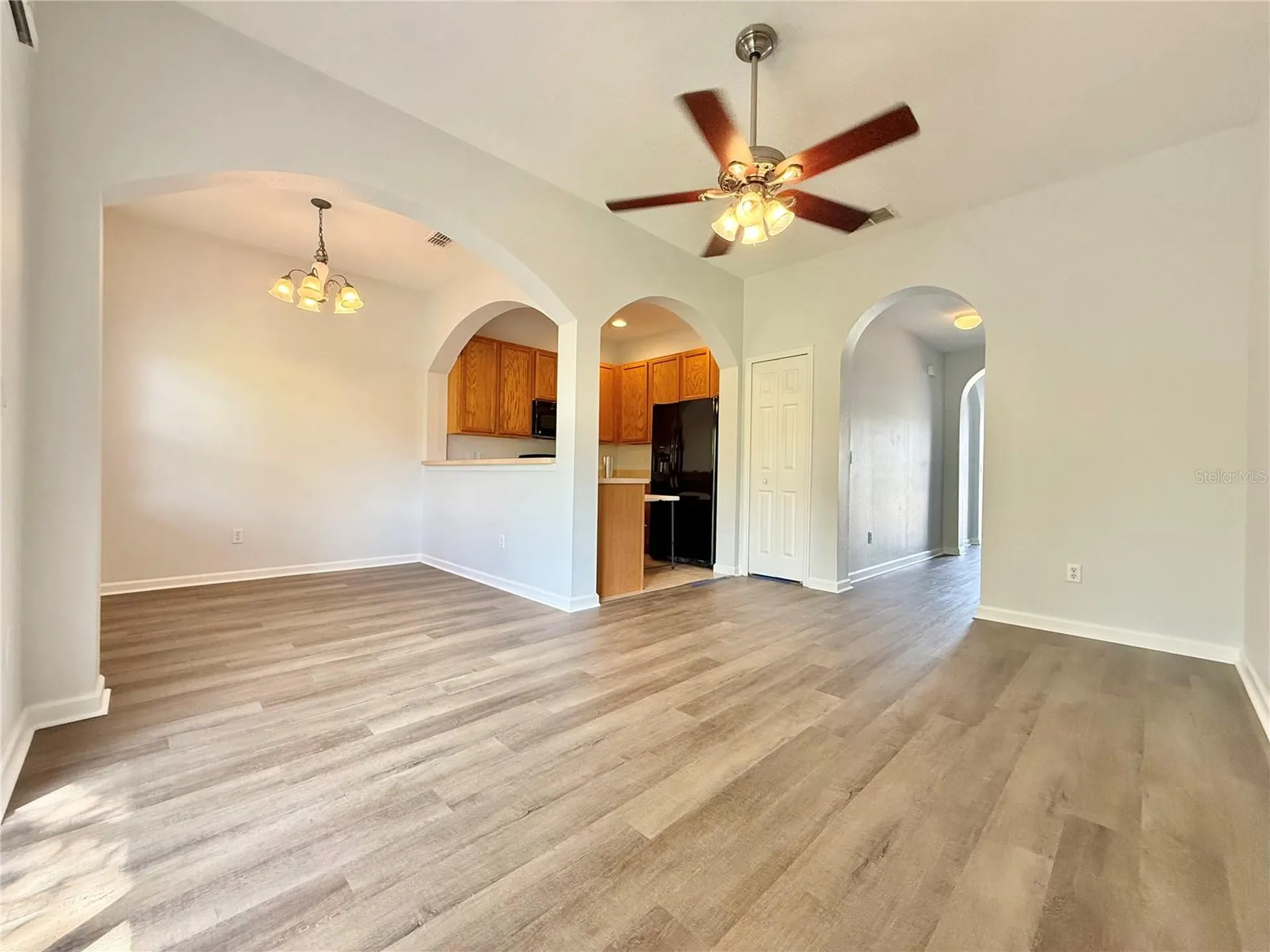 823 Pine Pointe Lane Orlando FL 32828