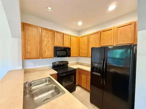 823 Pine Pointe Lane Orlando FL 32828