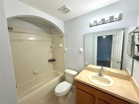 823 Pine Pointe Lane Orlando FL 32828