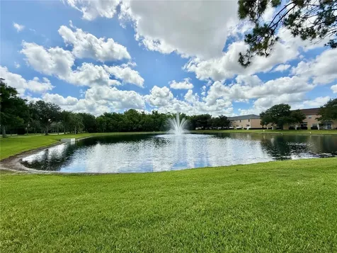 823 Pine Pointe Lane Orlando FL 32828