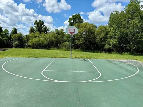 823 Pine Pointe Lane Orlando FL 32828
