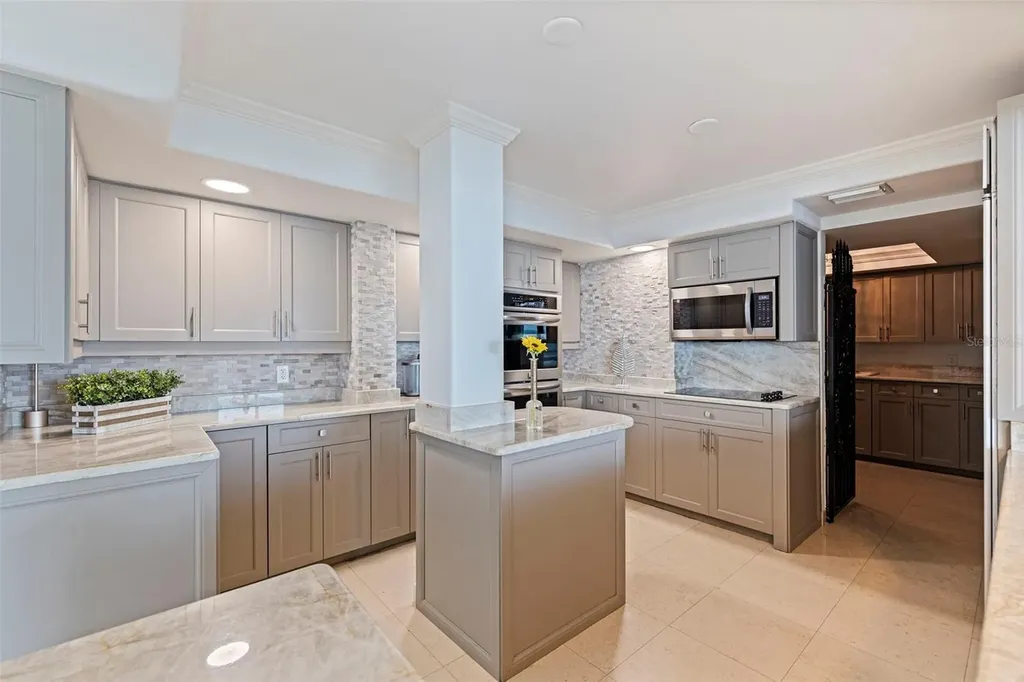 5700 Mariner Street Tampa FL 33609
