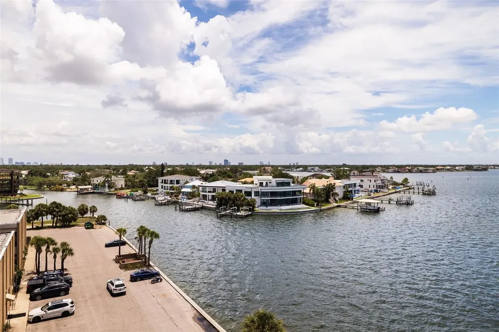 5700 Mariner Street Tampa FL 33609