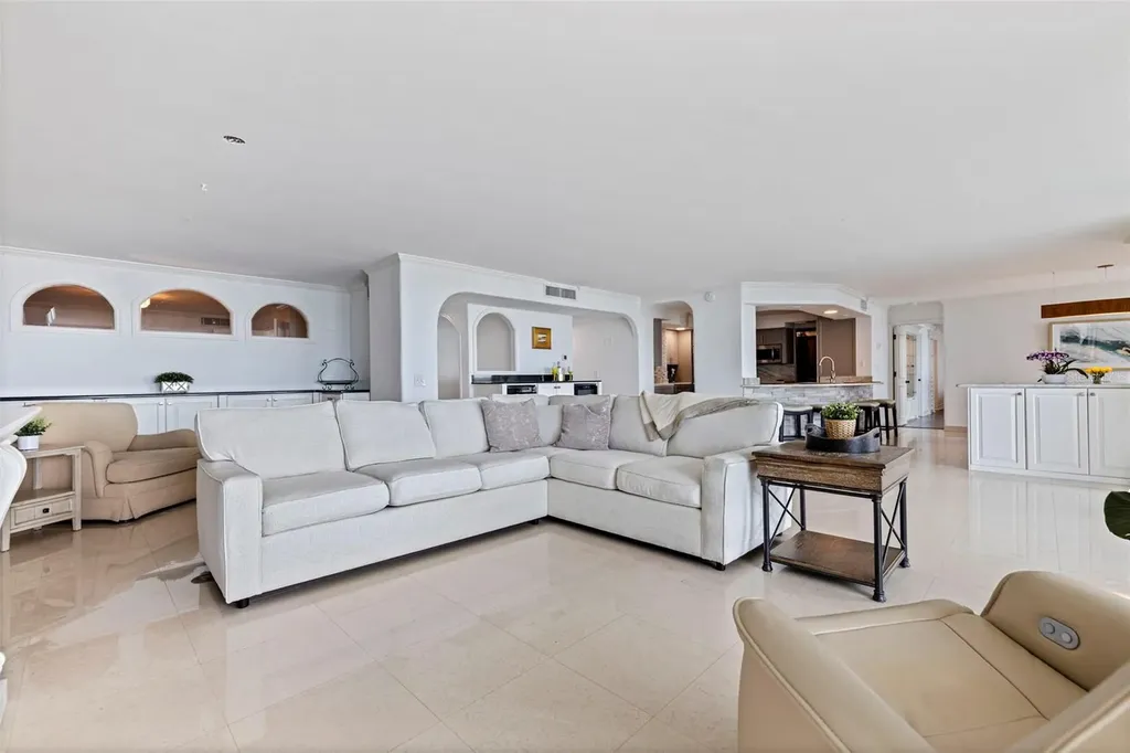 5700 Mariner Street Tampa FL 33609