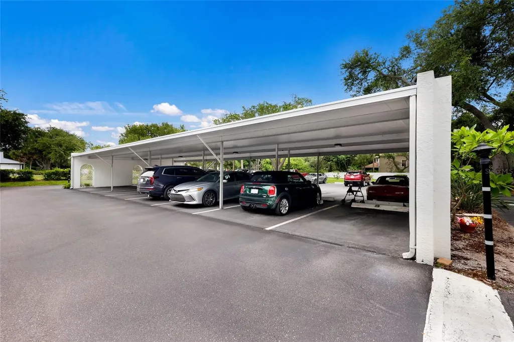 6304 Pointe West Boulevard Bradenton FL 34209