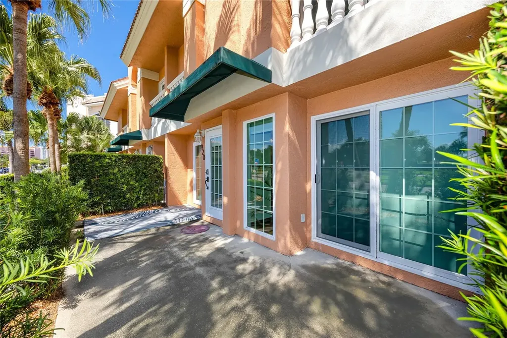 920 North Shore Drive NE St Petersburg FL 33701