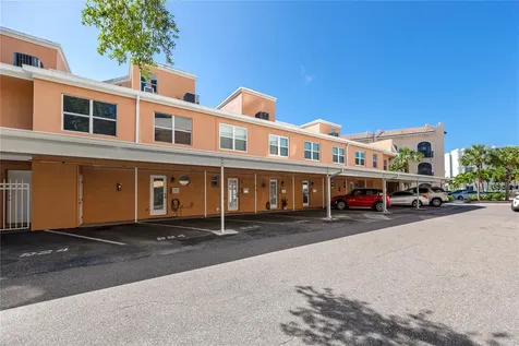 920 North Shore Drive NE St Petersburg FL 33701
