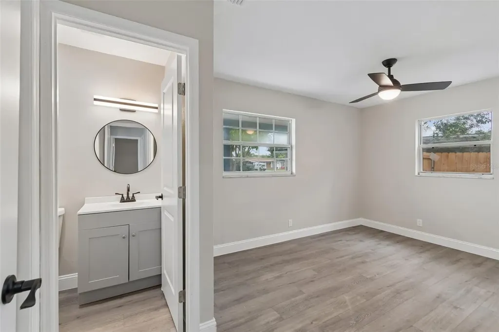 6532 S West Shore Circle Tampa FL 33616