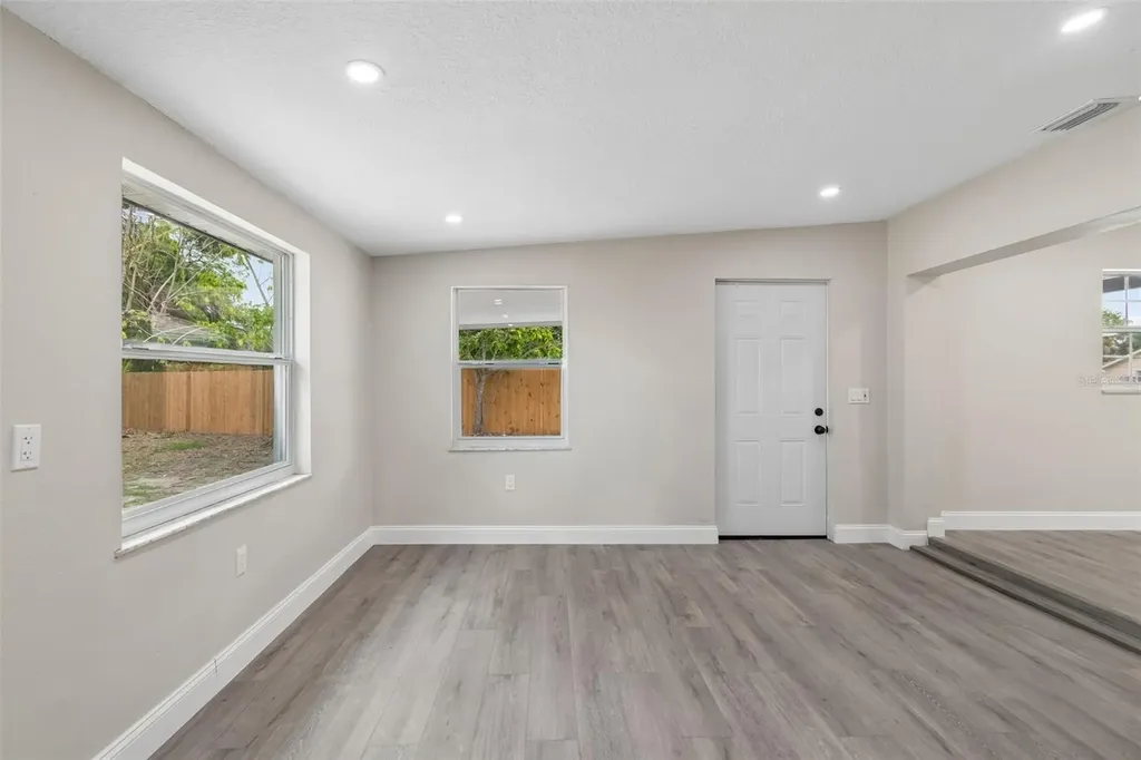 6532 S West Shore Circle Tampa FL 33616