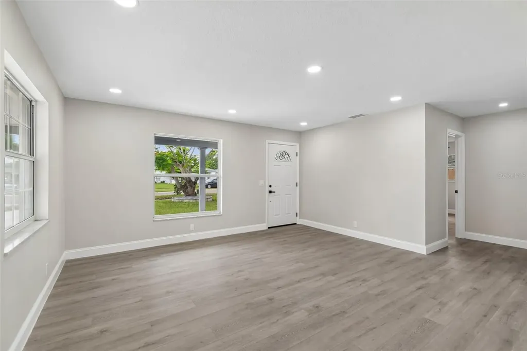 6532 S West Shore Circle Tampa FL 33616