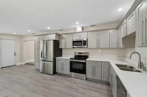 6532 S West Shore Circle Tampa FL 33616