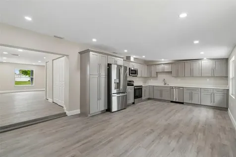 6532 S West Shore Circle Tampa FL 33616