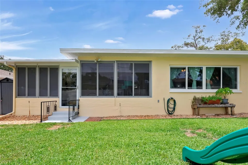 3300 Sand Key Drive Palm Harbor FL 34684