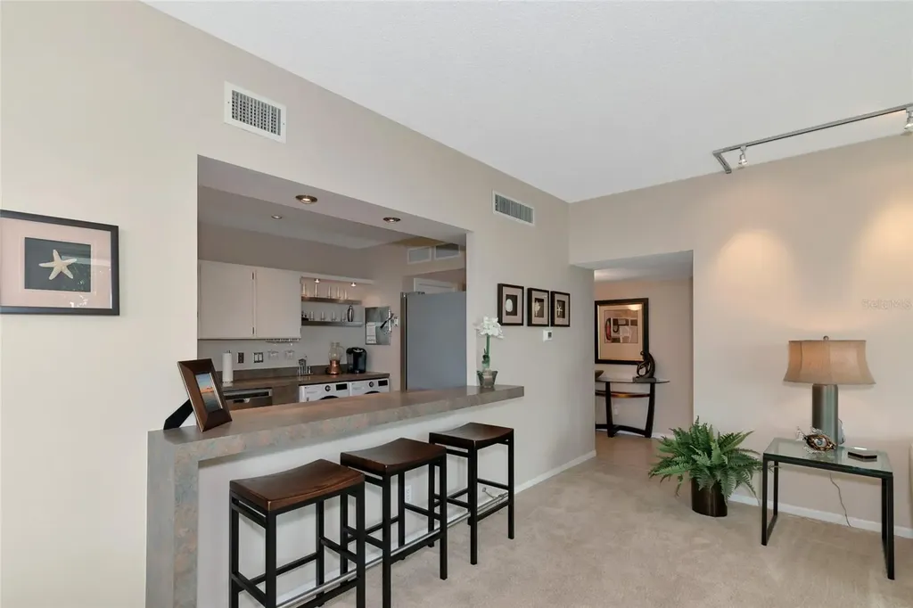 1111 N Gulfstream Ave #1a Avenue Sarasota FL 34236