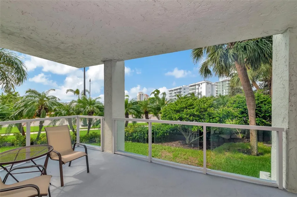1111 N Gulfstream Ave #1a Avenue Sarasota FL 34236