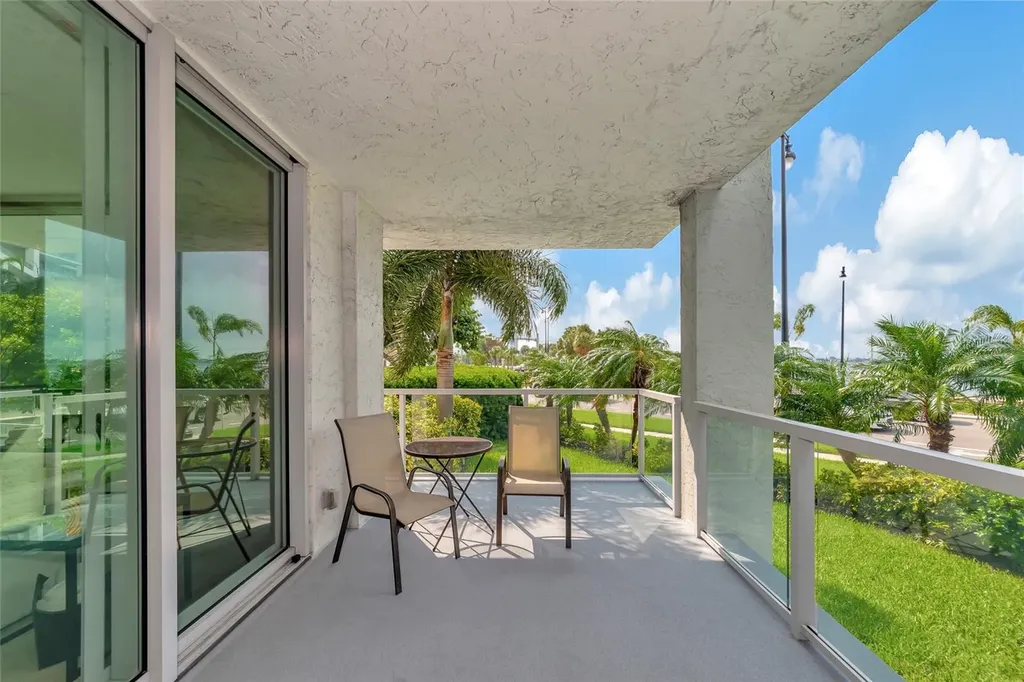 1111 N Gulfstream Ave #1a Avenue Sarasota FL 34236