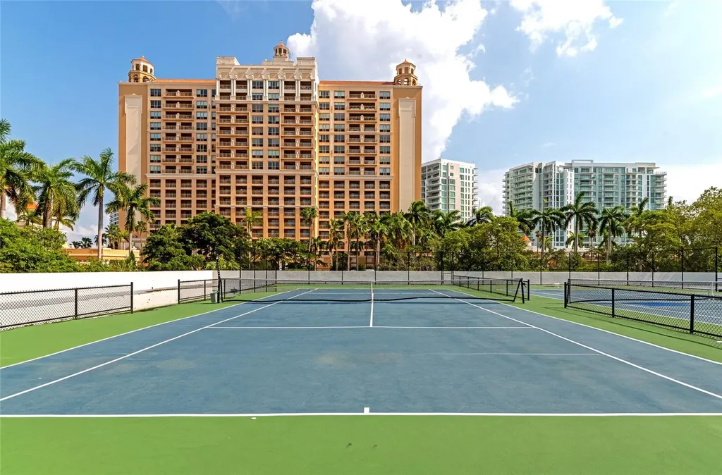 1111 N Gulfstream Ave #1a Avenue Sarasota FL 34236