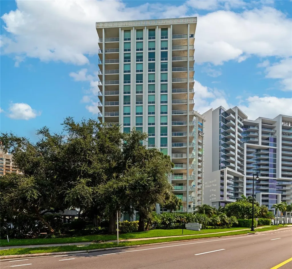 1111 N Gulfstream Ave #1a Avenue Sarasota FL 34236