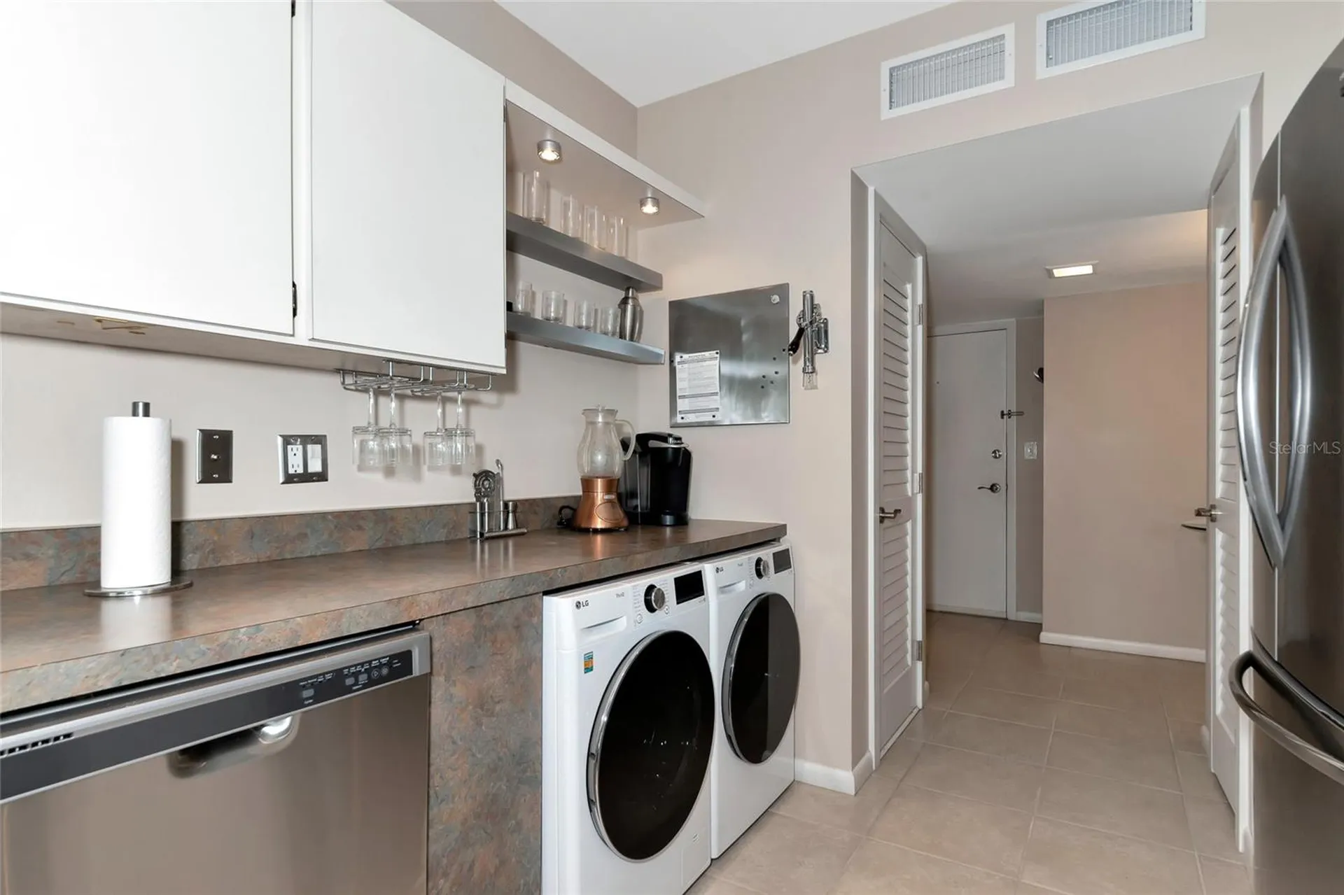 1111 N Gulfstream Ave #1a Avenue Sarasota FL 34236