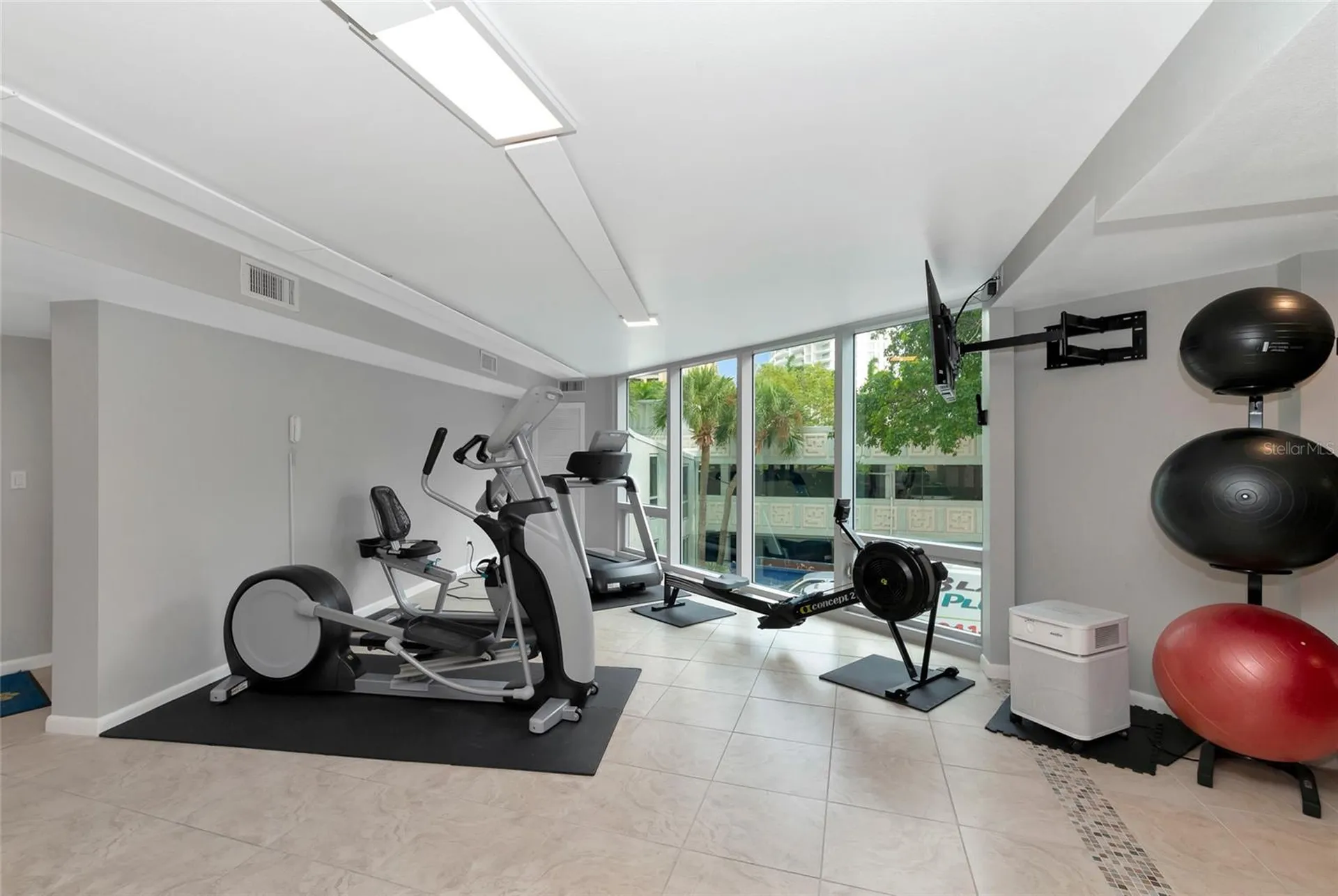 1111 N Gulfstream Ave #1a Avenue Sarasota FL 34236