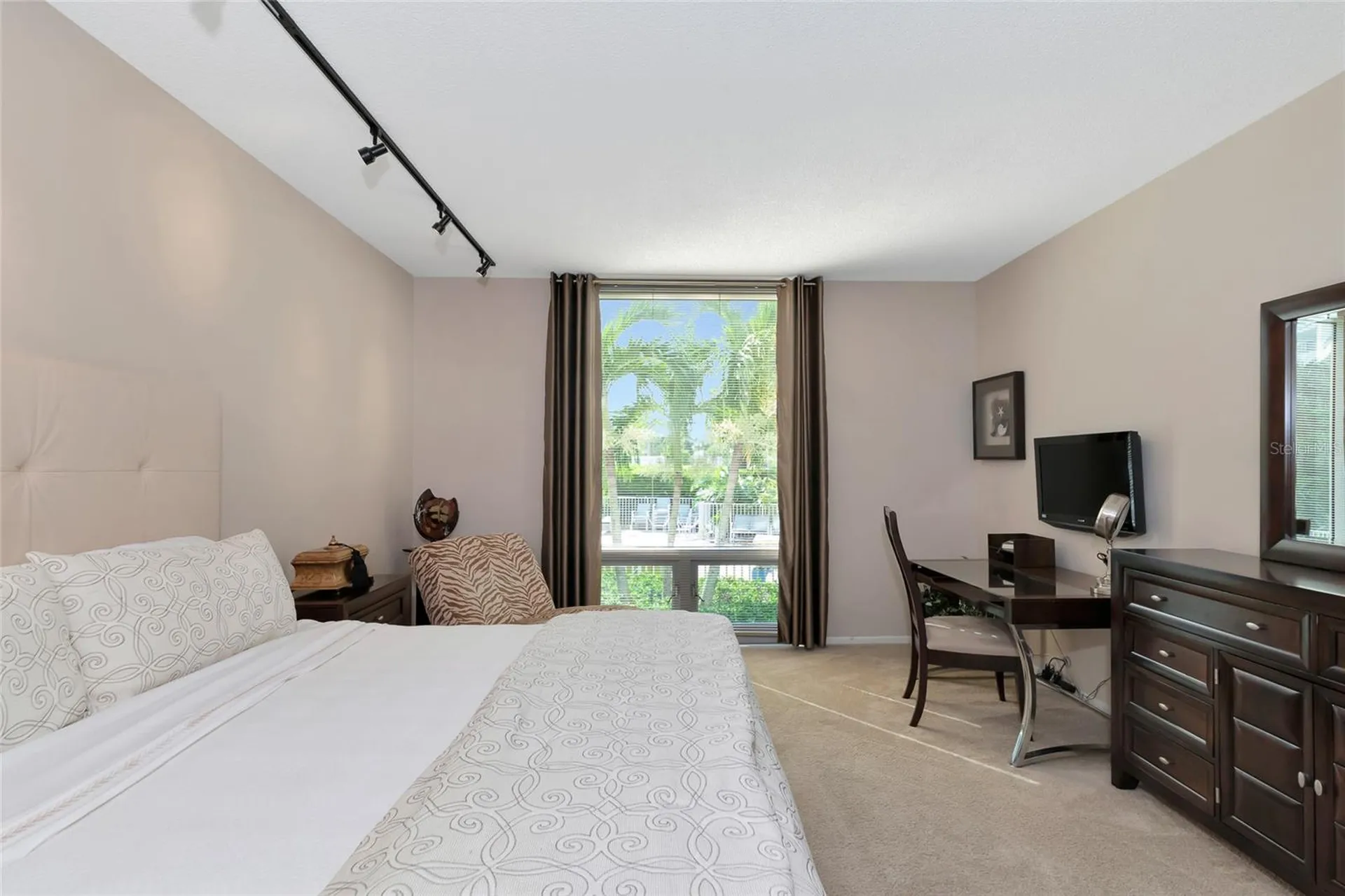 1111 N Gulfstream Ave #1a Avenue Sarasota FL 34236