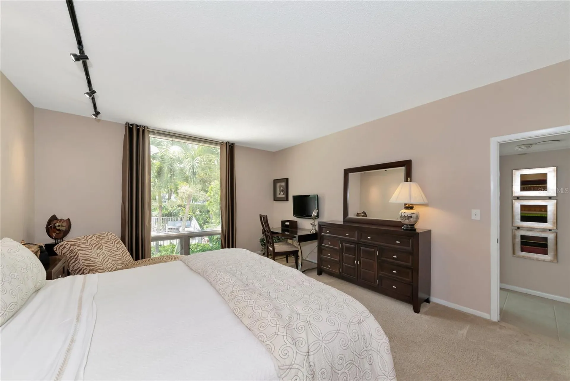 1111 N Gulfstream Ave #1a Avenue Sarasota FL 34236