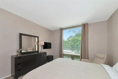1111 N Gulfstream Ave #1a Avenue Sarasota FL 34236