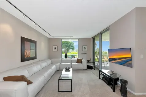 1111 N Gulfstream Ave #1a Avenue Sarasota FL 34236